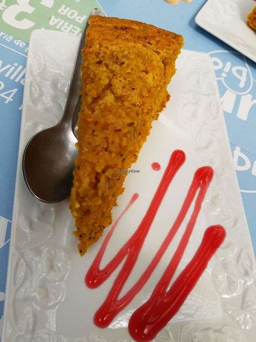 Delicious cake at Veganitessen in Sevilla