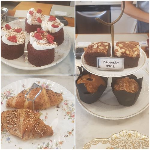 Treats at Mama Carmen's Coffee & Bakery in Mallorca
