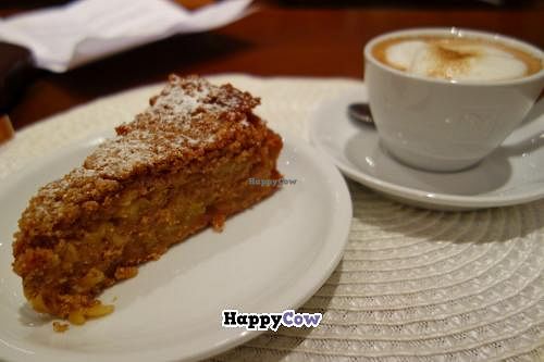 vegan apple cake at Vega Fair Food in Oslo