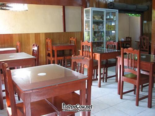 the restaurant at El Paraiso Restaurant Vegetariano  in Pucallpa