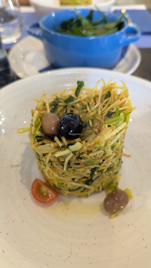 Leeks "à Brás" style at Bacalhau na Vila in Sintra