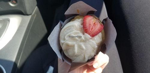 Strawberry cupcake at Nola Vegan in New Orleans