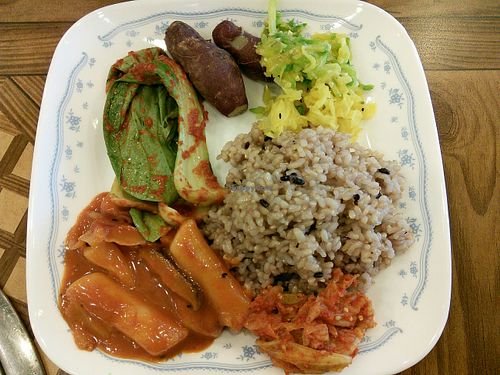 Lots of options at Loving Hut - Seoshin in Jeonju