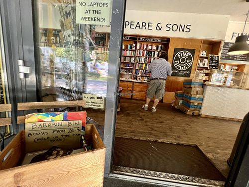 entrance  at Fine Bagels @ Shakespeare and Sons in Berlin