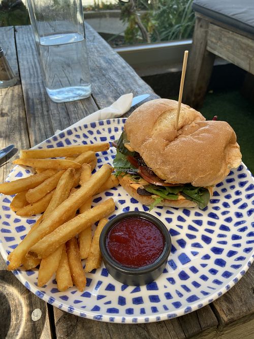 Image of Lorne Central