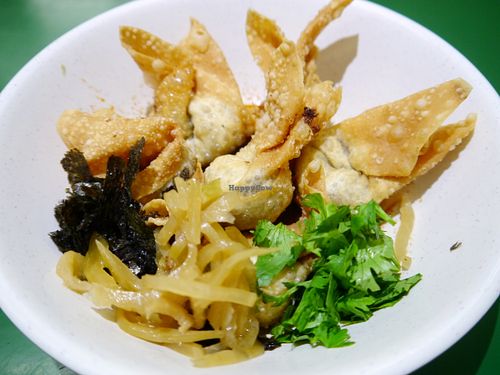 chinese dumplings  at Yǒng Yuán Sùshí 永緣素食 in Taipei