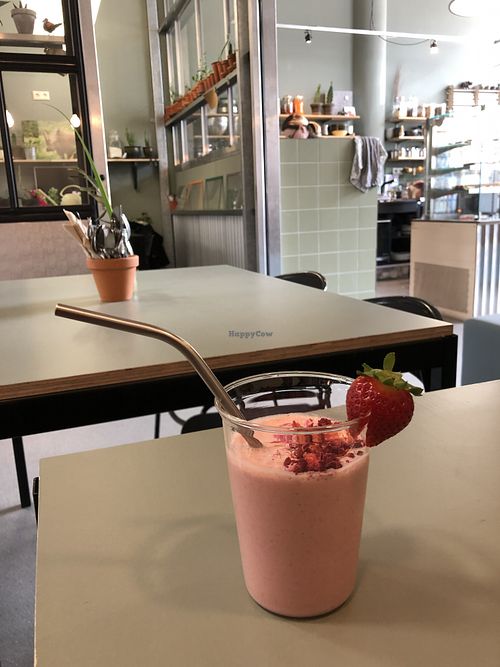 Delicious milkshake at Sharp Sharp Everyday in Rotterdam