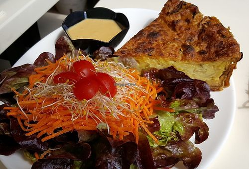 Happy vege quiche at Loving Hut in Paris
