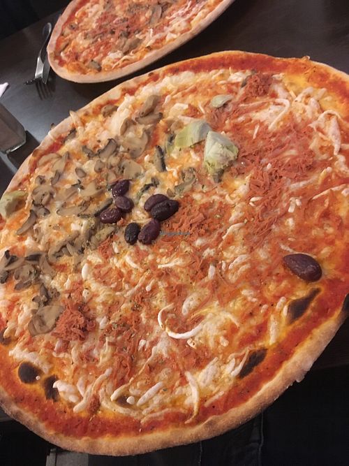pizza quattro at Al Forno Cabano in Bandhagen