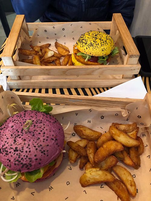  at Flower Burger in Florence