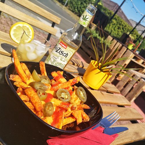 Sweet Potato Chili Fries with vegan cheese sauce (soyfree and low fat) at Hexenküche in Idstein