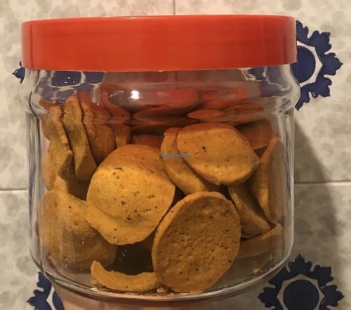 Vegan Savory biscuits, tomatoes and capers  at Negozio Leggero in Rome