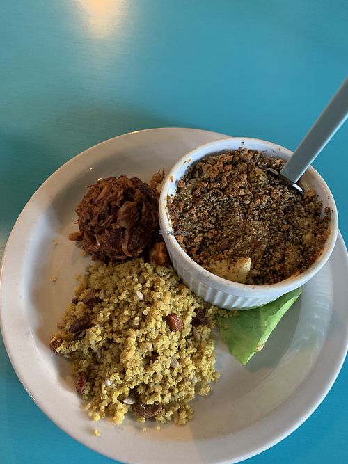 mac’n’cheese w/ jackfruit/beans & quinoa salad  at Counter Culture in Austin