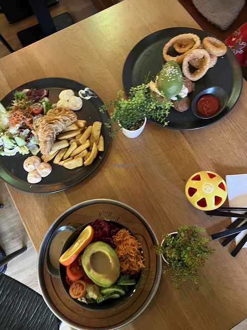 А так все красиво   at Kitchen Hub in Innsbruck