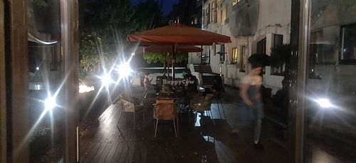 outdoor dining at Gaya Restaurant in Odessa