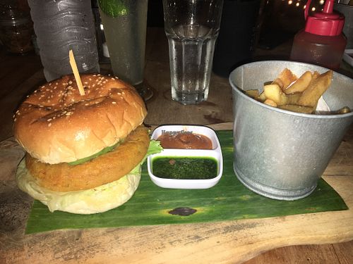 Black bean sweet potato burger at Fat Cats in 