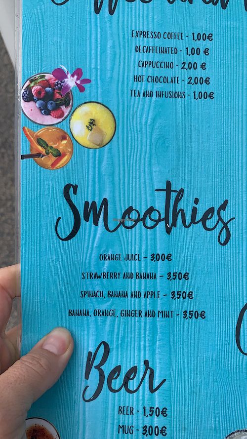 Smoothies  at Zulla Surf Bowls in Nazare