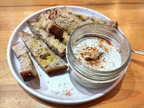 Fresh cheese at Virgule in Toulouse