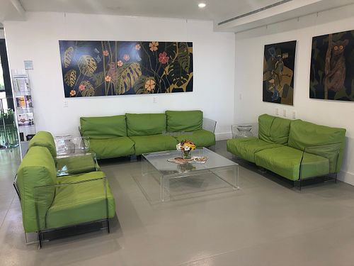 Restaurant  at Yello Vegan Cafe & Creative Arts Center in Fort Lauderdale