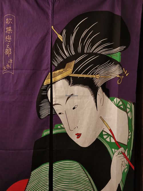 Restaurant interior decor at Fahua 法華素食 in Osaka