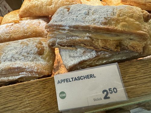 apple danish  at Anker Brot - Wiedner Gürtel in Vienna