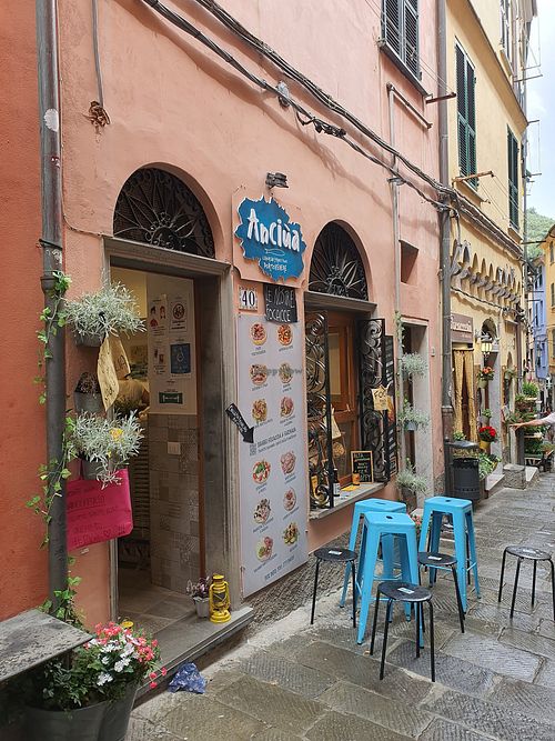 Außenansicht, gegessen werden kann draußen und drinnen at Anciua in Porto Venere