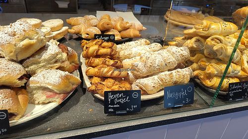Pastry temptation at Sprössling in Zurich
