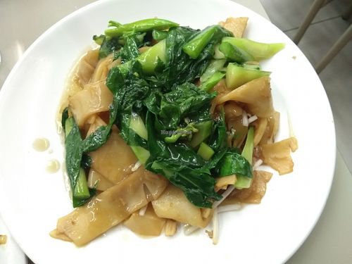 (vegan) 54S - Pates de riz sautees a la vegetarienne (7,80euros) at Tricotin in Paris