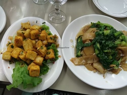 Two vegan dishes for 8,50+7,80euros= 16,30euros at Tricotin in Paris