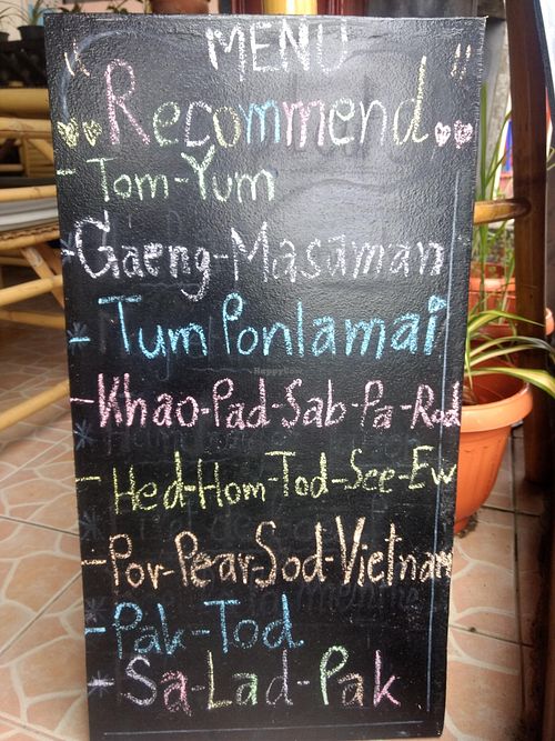 Yummy all... Very much in demand: Por-Pear-Sod-Vietnam (Fresh Spring Roll) and Tom-Yum at Rakpak in Koh Samui