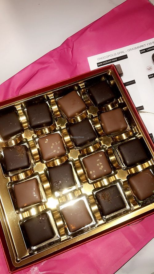 16€ for 16 chocolates at Chocopolis in Brussels