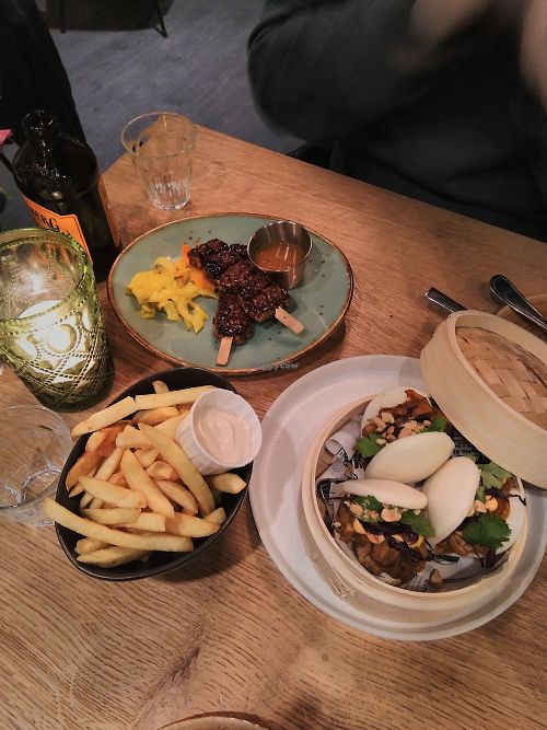 Sate sticky tempeh, bao bun jackfruit at Jeff's in Amersfoort