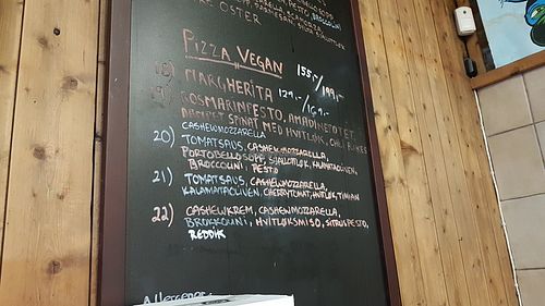 Vegan menu at Jungel Pizza in Oslo