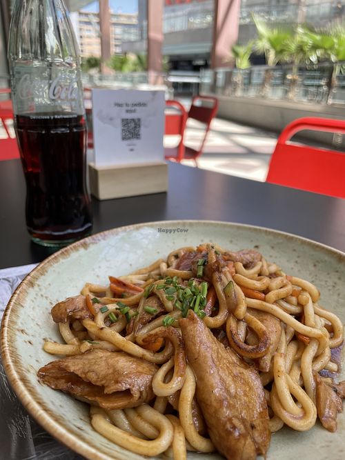 Udon with fake chicken  at UDON in Valencia