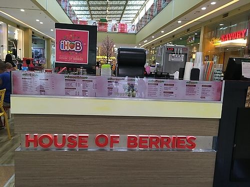 shop
 at House of Berries in Puerto Princesa