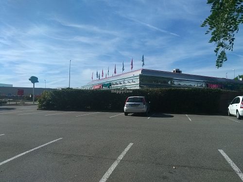 From my parking spot (for the bicycle) at Tommy's Diner in Labege