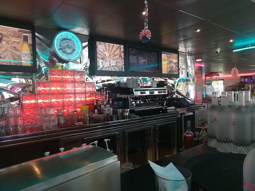 Counter at Tommy's Diner in Labege