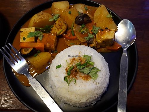 Massaman with rice at CRAFT Bistro in Surat Thani