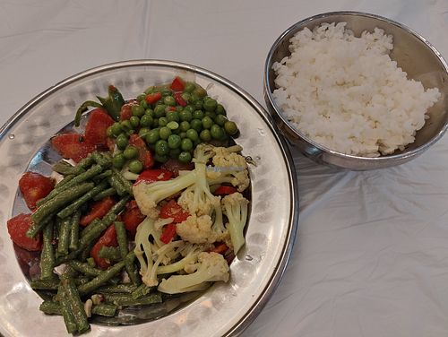  at Wannian Temple 万年寺 in Emeishan