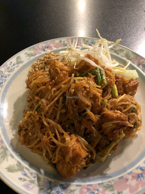 Pad Thai at Thai Basil in Panama City