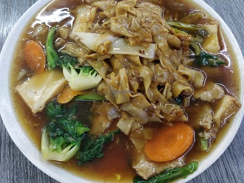 hor fun - noodles with gravy at Miao Shan 妙善素食 in West Singapore