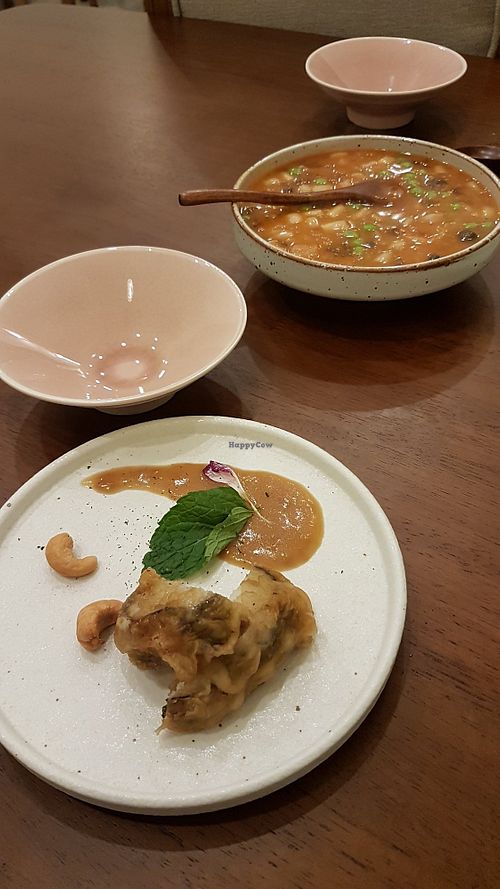 Bean soup and yam at Buyibuyi 不一不异 in Chengdu