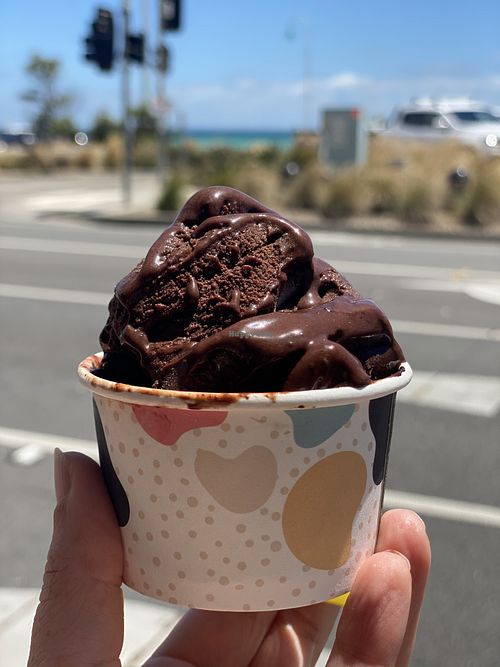Dark chocolate vegan gelato at Meno Zero in Dromana