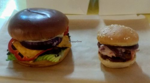 Vegan Burger & Slider at Let's B Frank in Odense