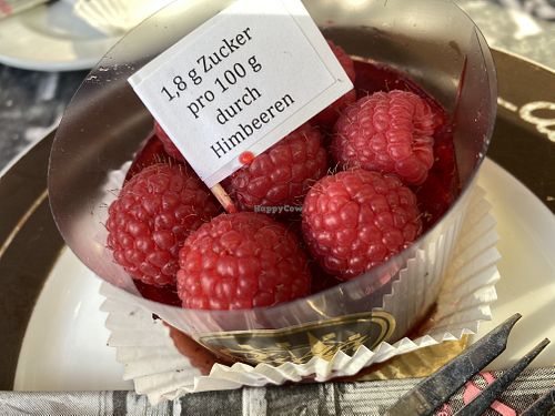 vegan raspberry at Aida in Vienna