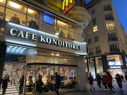 store front at Aida in Vienna