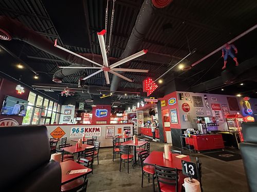 Dining roomm  at Smitty's Garage in Fayetteville