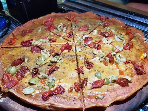 Mediterranean pizza at Midnight Bistro in Koh Phangan