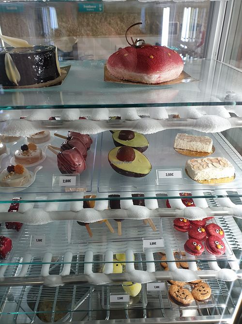 Avocado vegan ice cream 😋 at Gelatopia in Porto