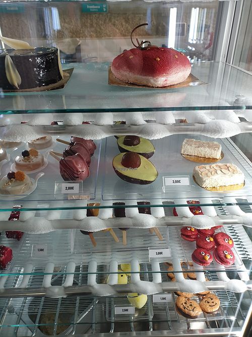 Avocado vegan ice cream 😋 at Gelatopia in Porto